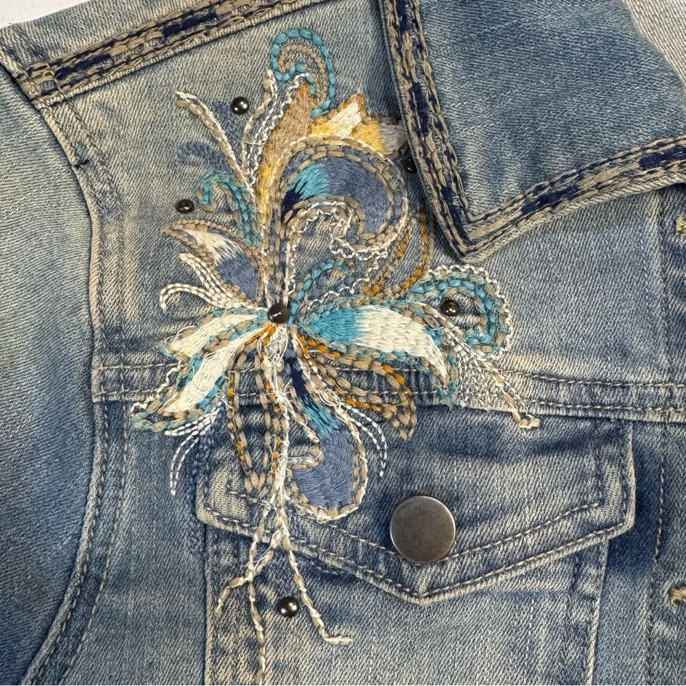 Reba Embroidered Denim Jacket Women’s Small Floral Western Y2K Blue Jean Coat